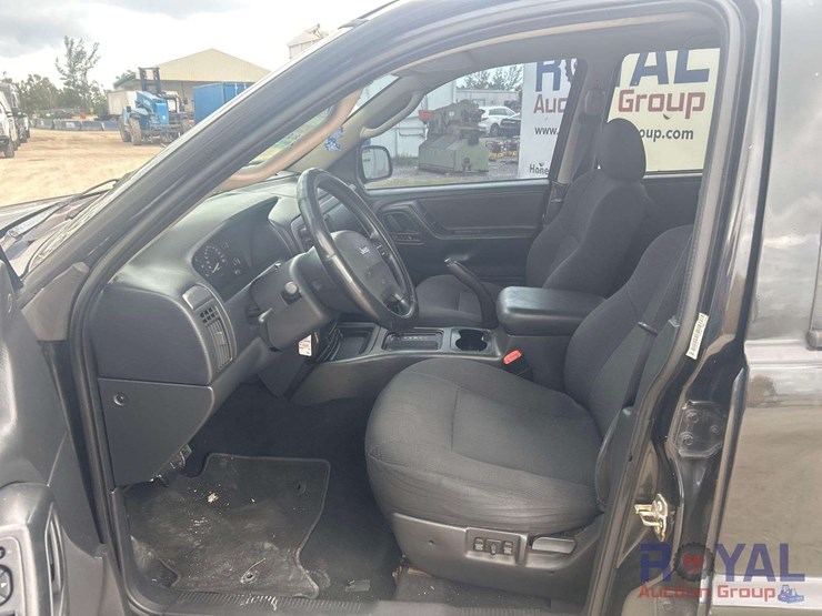 2004-jeep-grand-cherokee-image-11