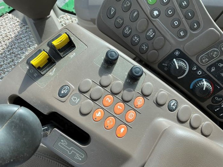 2017-john-deere-s680-image-111