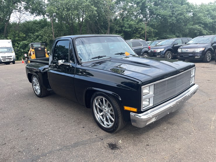 1982-chevrolet-c10-image-2