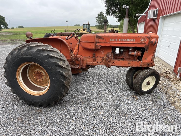 1957-allis-chalmers-d17-image-4