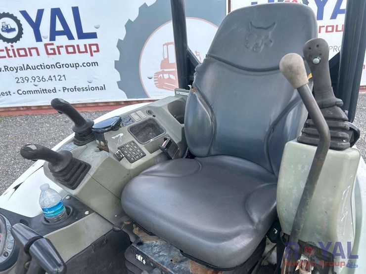 2016-bobcat-e35-image-9