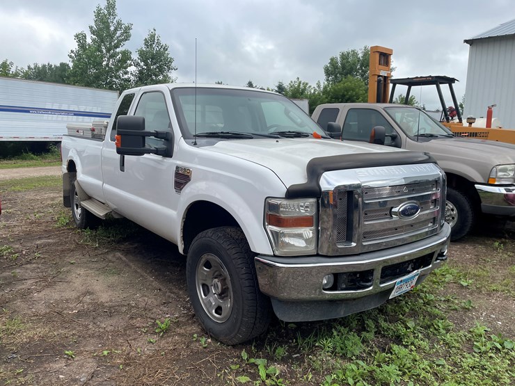 2009-ford-f350-xlt-image-4