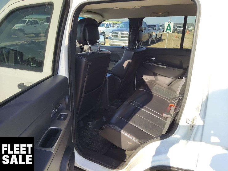 2012-jeep-liberty-image-17