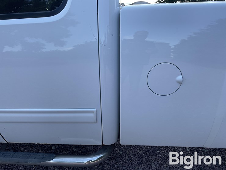 2012-chevrolet-silverado-2500-image-14
