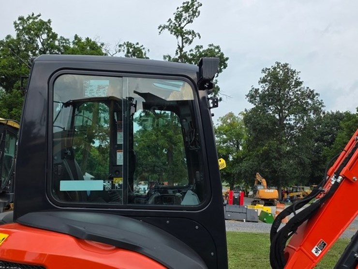 2021-kubota-kx033-4-image-25