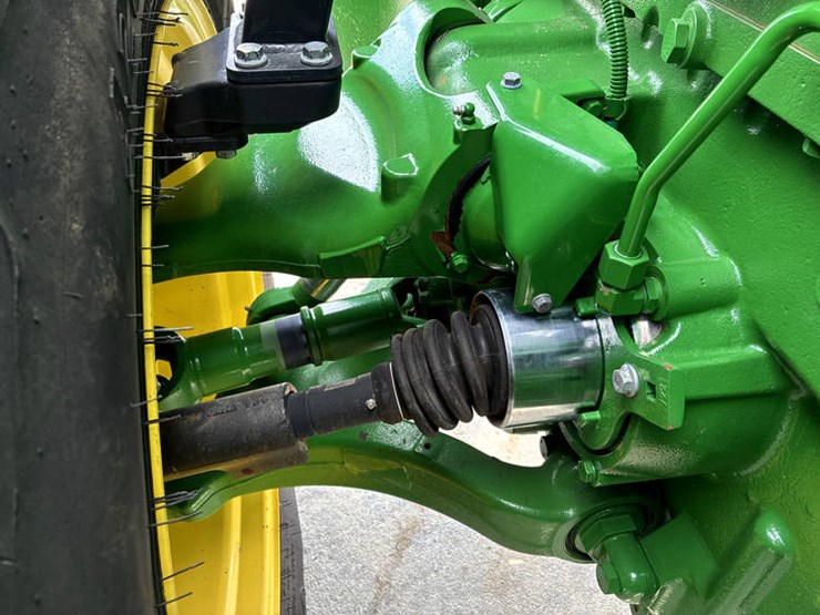 2023-john-deere-8r-340-image-41
