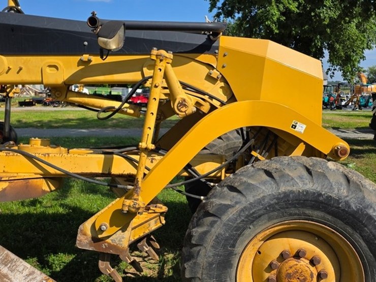 2009-caterpillar-140m-vhp-image-47