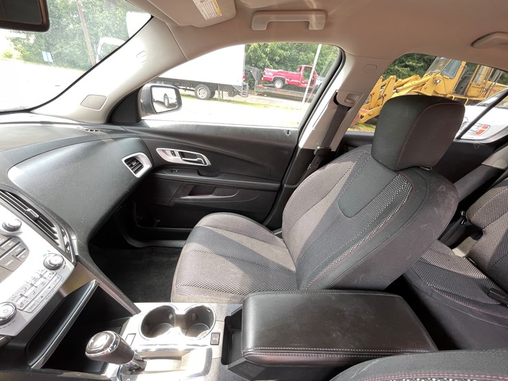 2016-chevrolet-equinox-lt-image-47