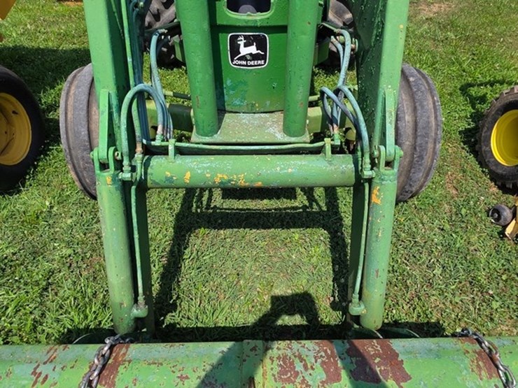 john-deere-300-image-28