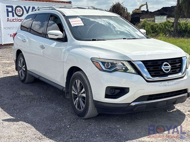 2017-nissan-pathfinder-image-2