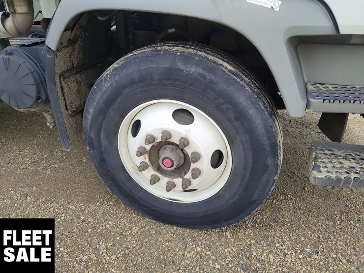 2007-gmc-t8500-image-31