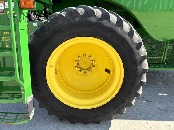 2013-john-deere-s670-image-38