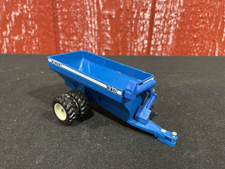 1999-kinze-840-image-9