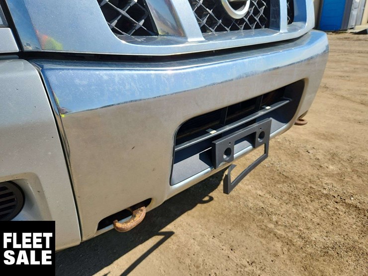 2015-nissan-titan-image-27