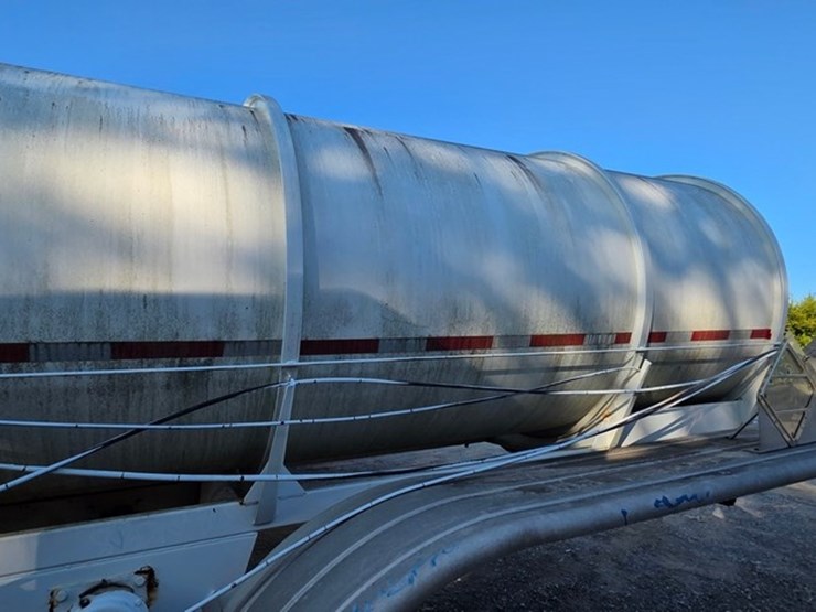 1995-polar-tank-image-11