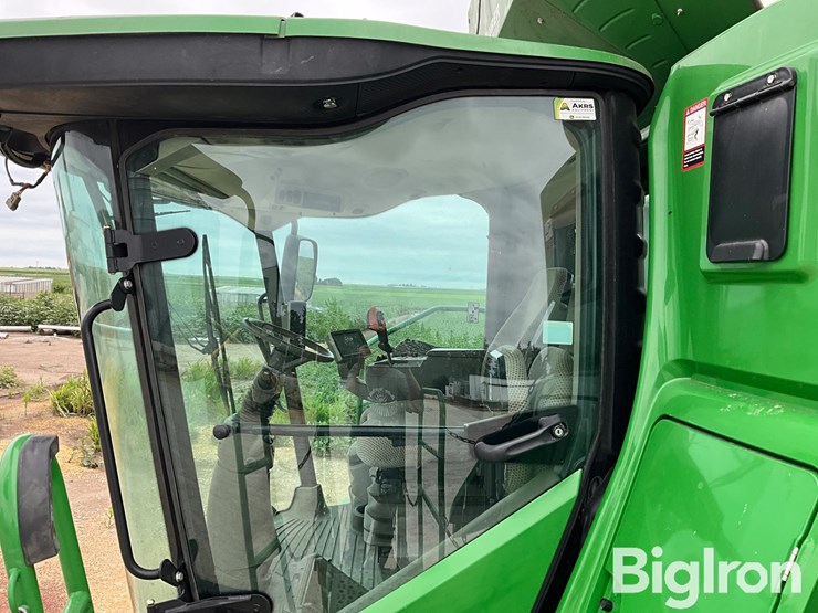 2013-john-deere-s670-image-12