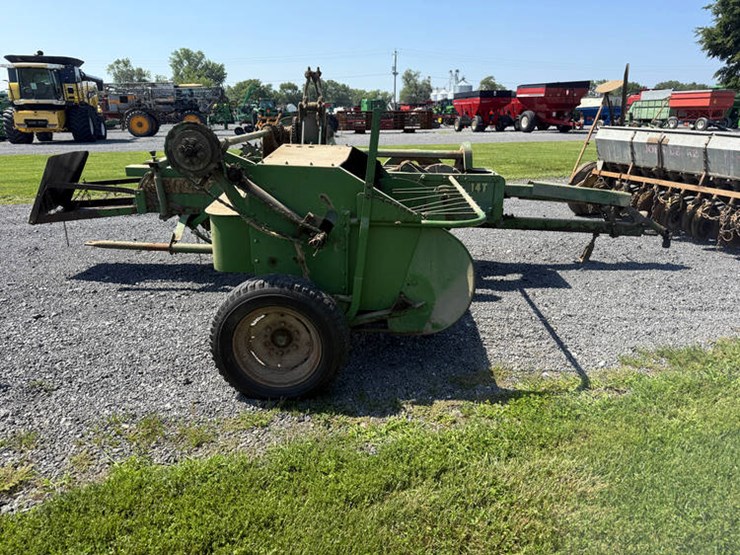 john-deere-14t-image-2