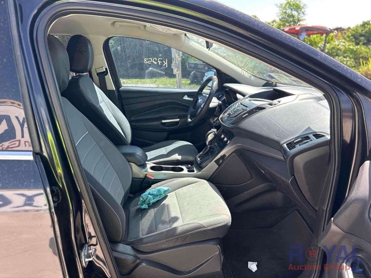 2015-ford-escape-image-39
