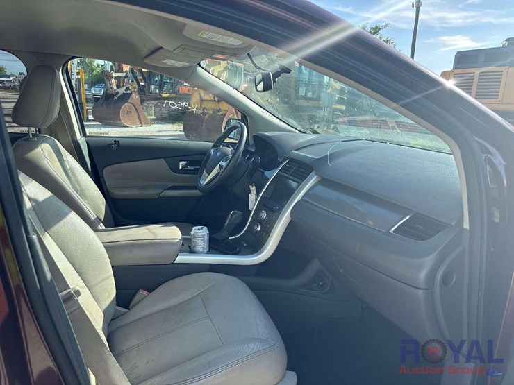 2012-ford-edge-image-23