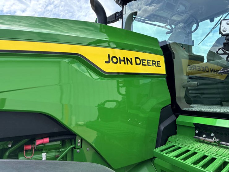 2023-john-deere-8r-340-image-34