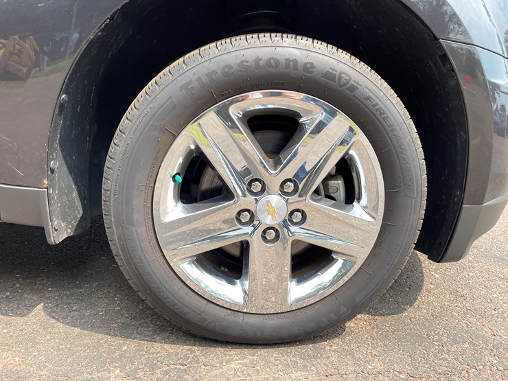 2016-chevrolet-equinox-lt-image-32