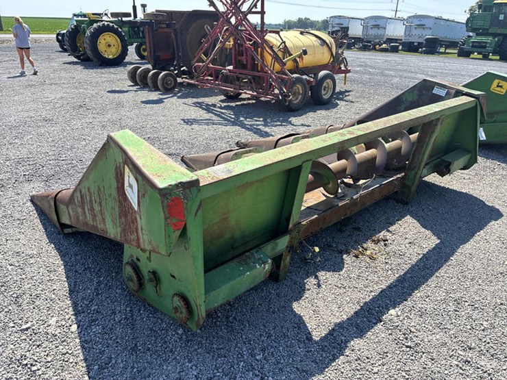 john-deere-444-image-16