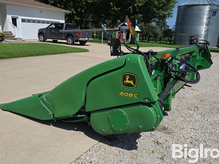 2013-john-deere-608c-image-7
