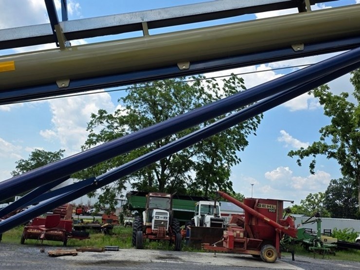 new-harvest-t852-8"x52'-transport-auger-image-22