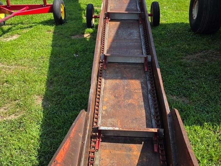 new-holland-155-image-22