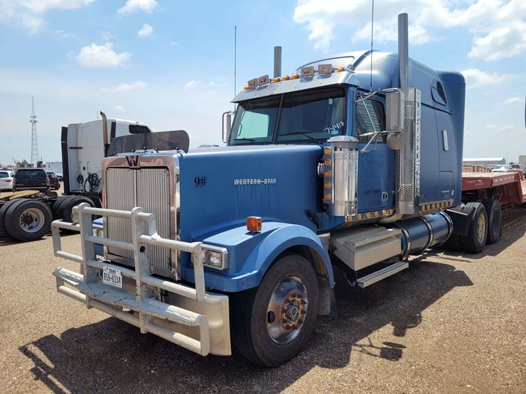 2005-western-star-4900-image-1