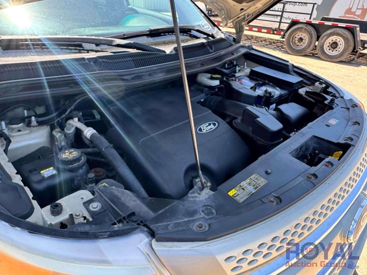 2011-ford-explorer-limited-image-8