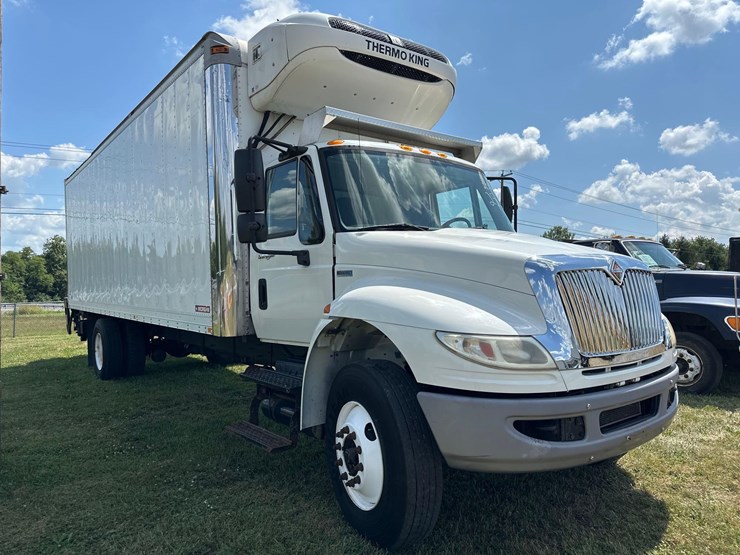 2014-international-durastar-4400-image-21