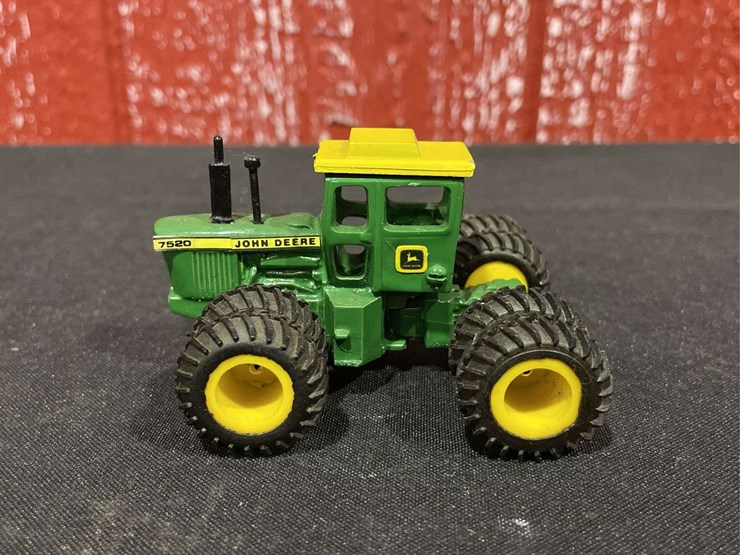 john-deere-7520-image-2