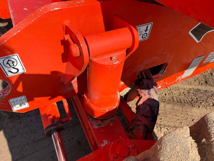 2000-jlg-800a-image-13