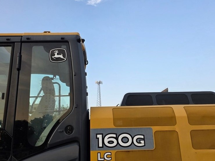 2013-deere-160g-lc-image-19