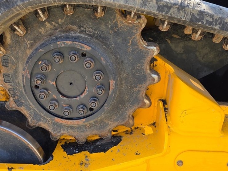 2021-jcb-1cxt-image-30