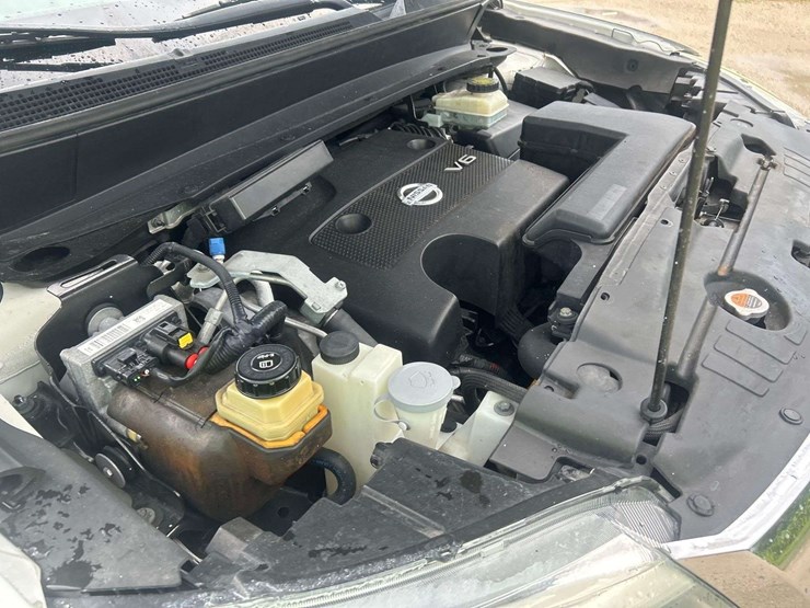 2013-nissan-pathfinder-image-14