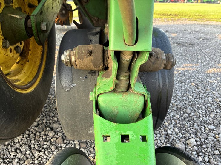 john-deere-7000-image-55
