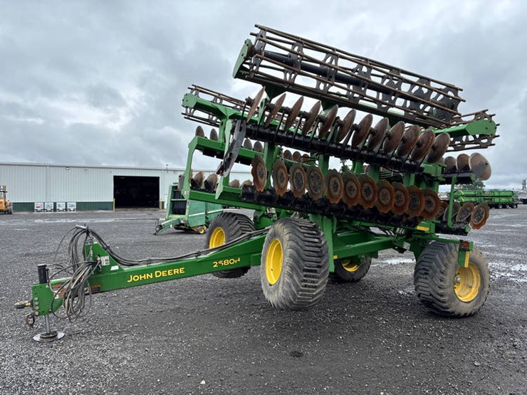 2020-john-deere-2680h-image-2