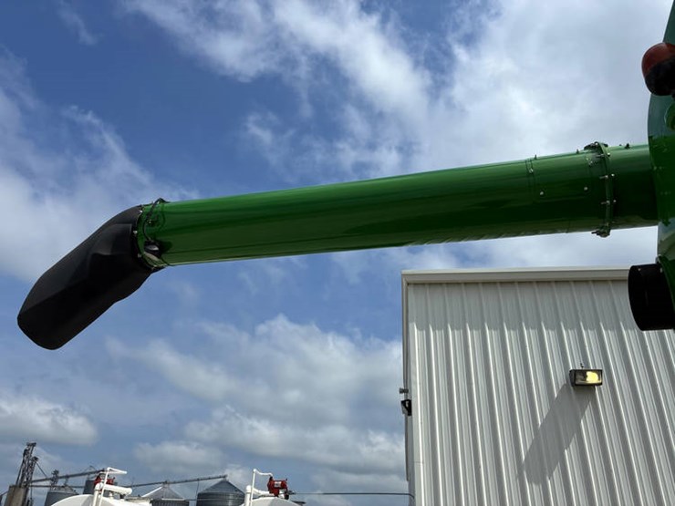 2015-john-deere-s680-image-32