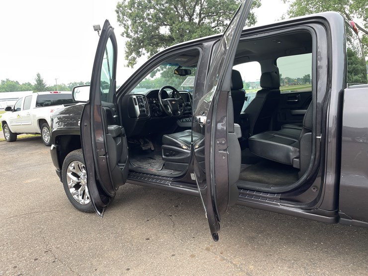 2016-chevrolet-silverado-image-46