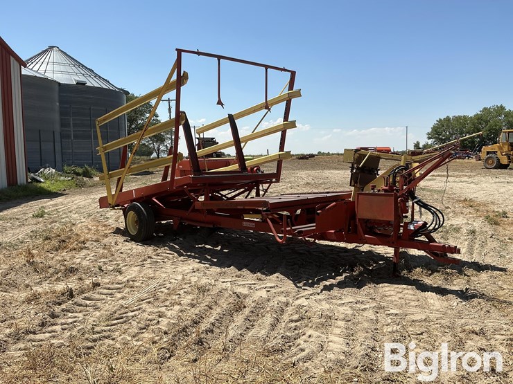 new-holland-1002-image-3