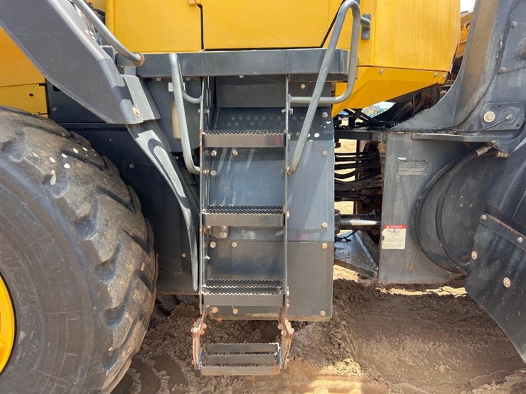 komatsu-wa380-8-image-28