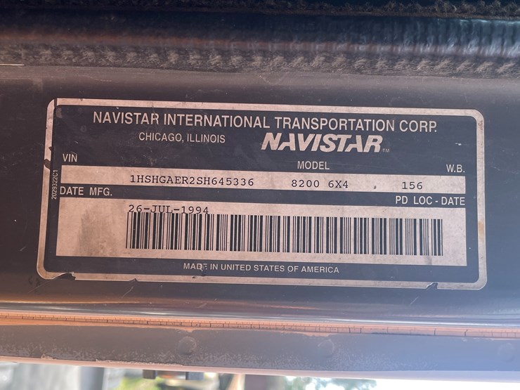 1995-international-8200-image-22