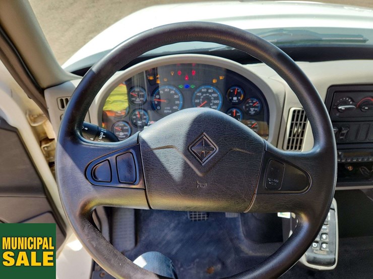 2009-international-workstar-7400-image-8