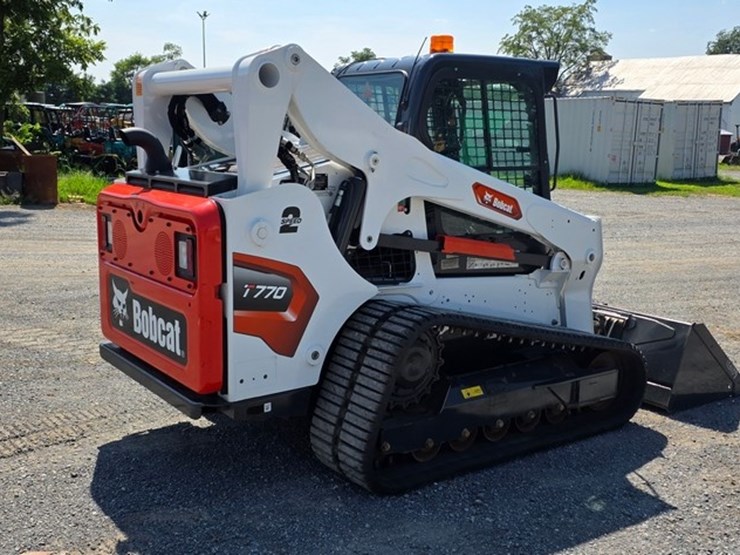 2023-bobcat-t770-image-3