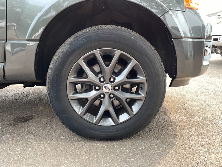2017-ford-expedition-limited-image-55