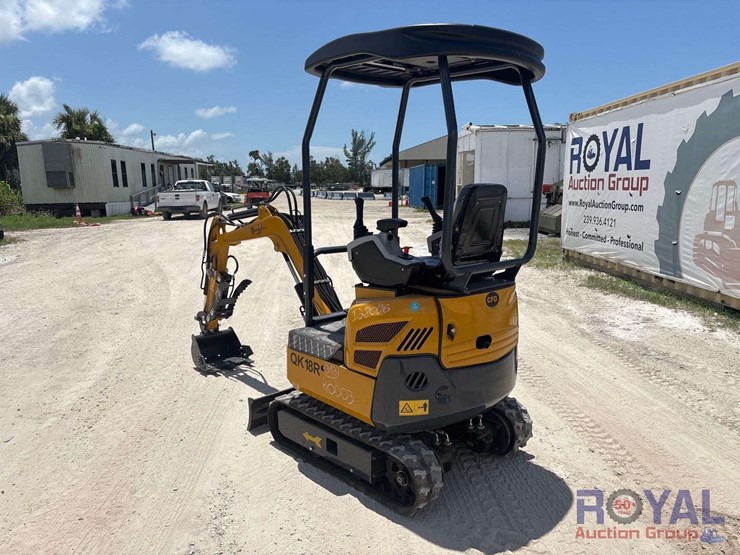 unused-2025-cfg-qk18r-mini-excavator-image-4