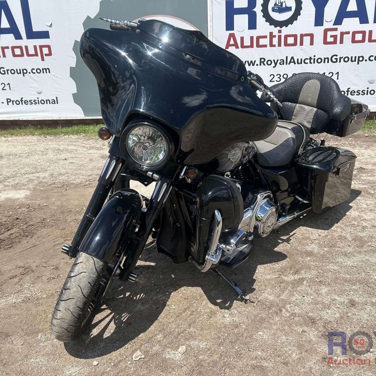 2012 Harley-Davidson FLHX Street Glide Motorcycle
