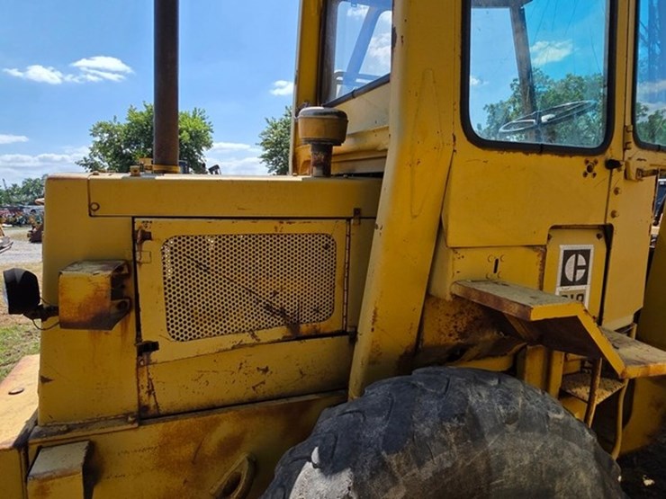 1977-caterpillar-910-image-14